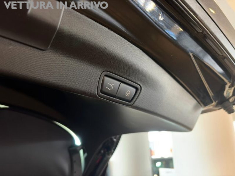 Alfa Romeo Stelvio usata a Modena (4)