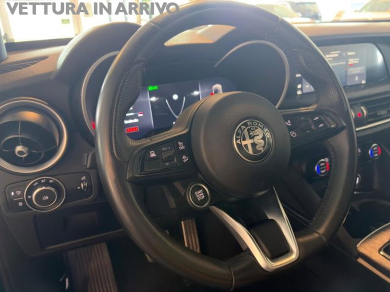 Alfa Romeo Stelvio usata a Modena (8)