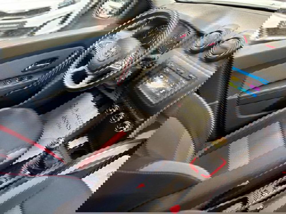 Dacia Duster usata a Pesaro-Urbino (6)