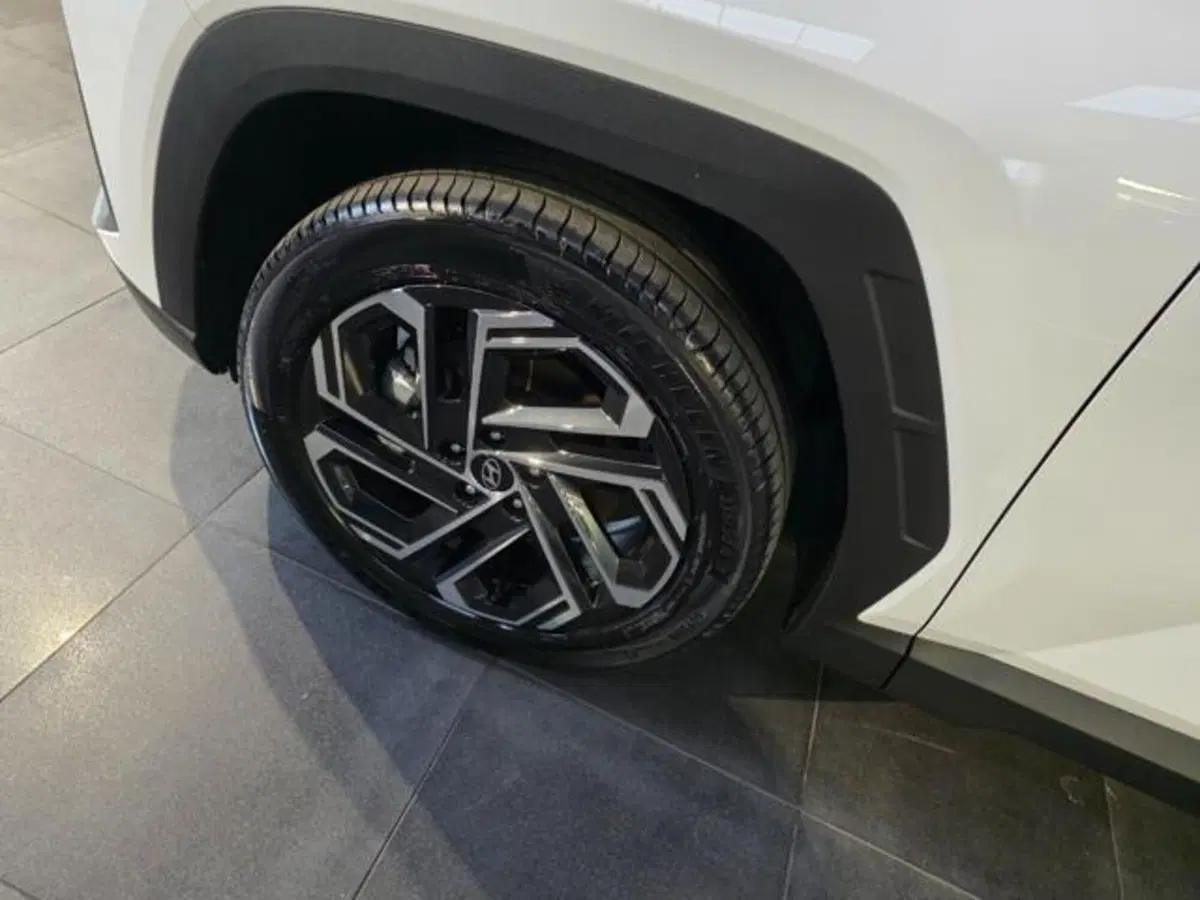 Hyundai Tucson nuova a Pesaro-Urbino (4)