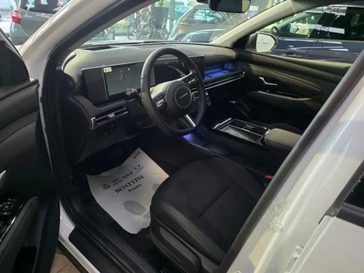 Hyundai Tucson nuova a Pesaro-Urbino (6)
