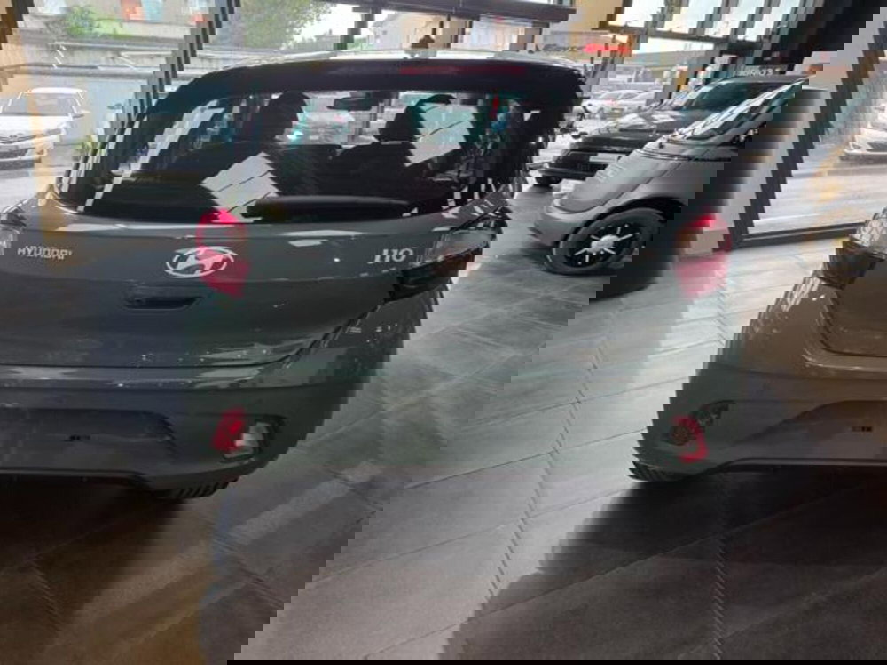 Hyundai i10 nuova a Pesaro-Urbino (2)