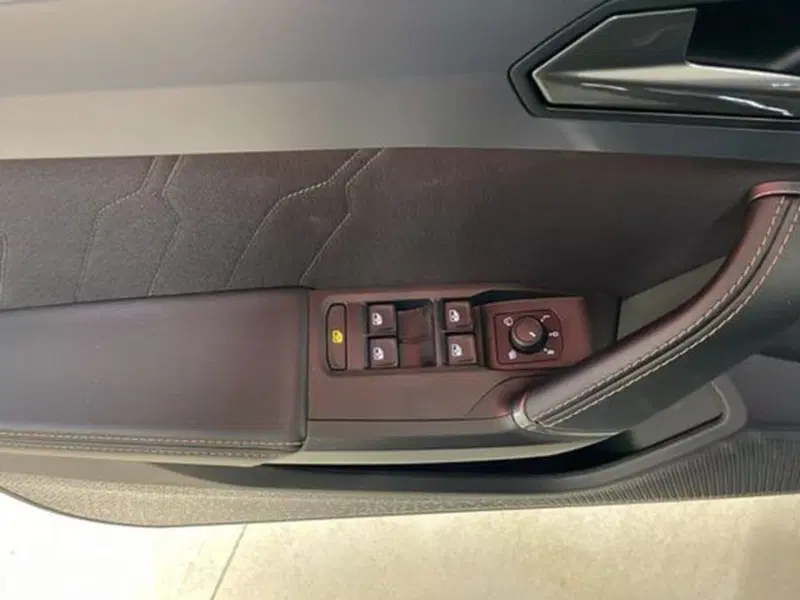 Cupra Leon usata a Vicenza (18)