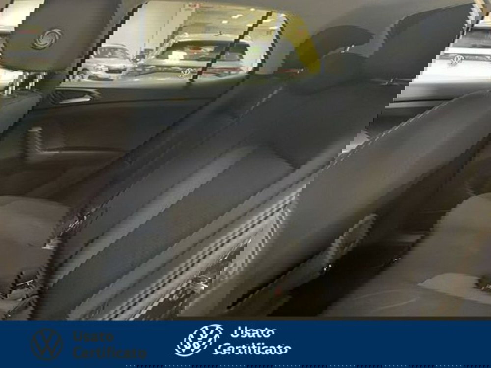 Volkswagen T-Cross usata a Vicenza (12)