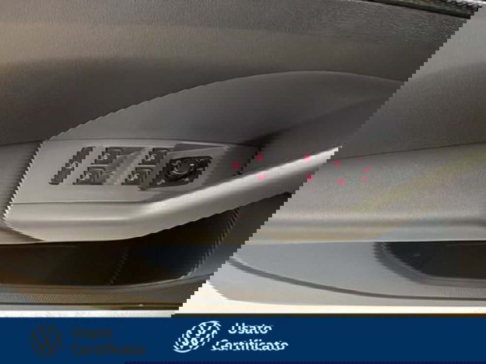 Volkswagen T-Cross usata a Vicenza (17)