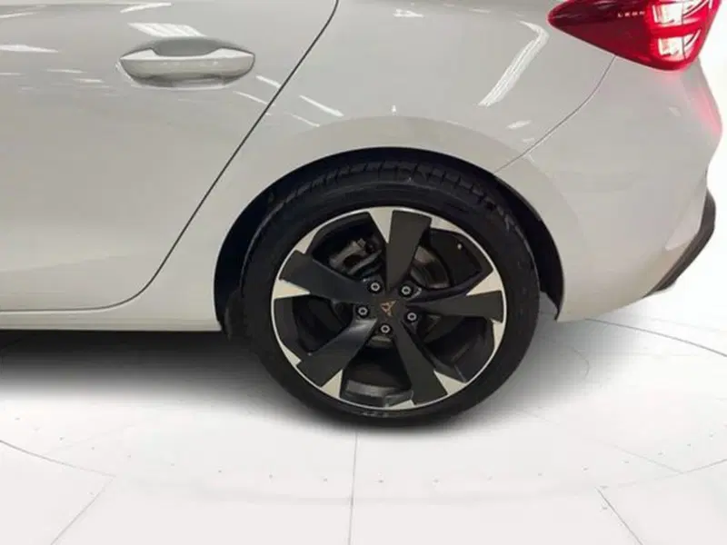 Cupra Leon usata a Vicenza (20)