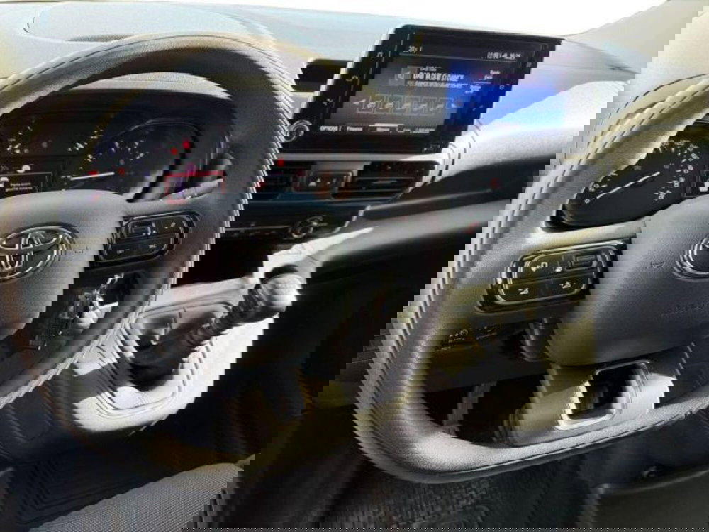 Toyota Proace City usata a Sassari (13)