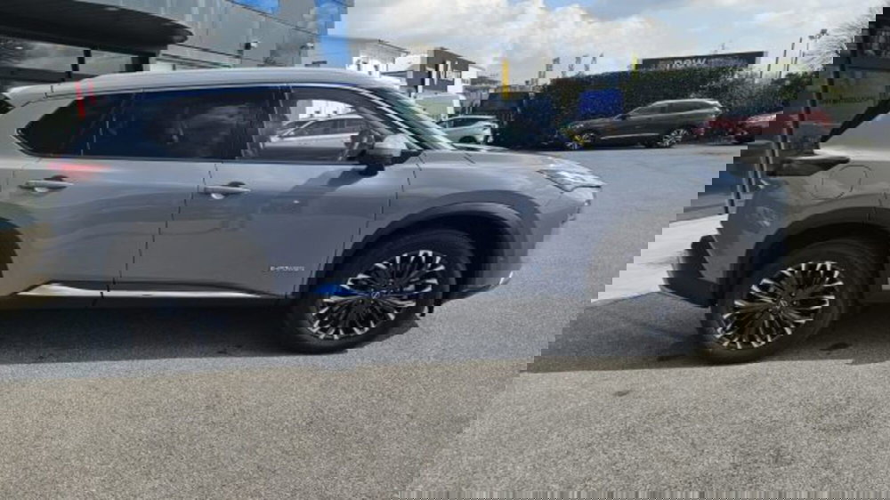 Nissan X-Trail nuova a Lucca (3)