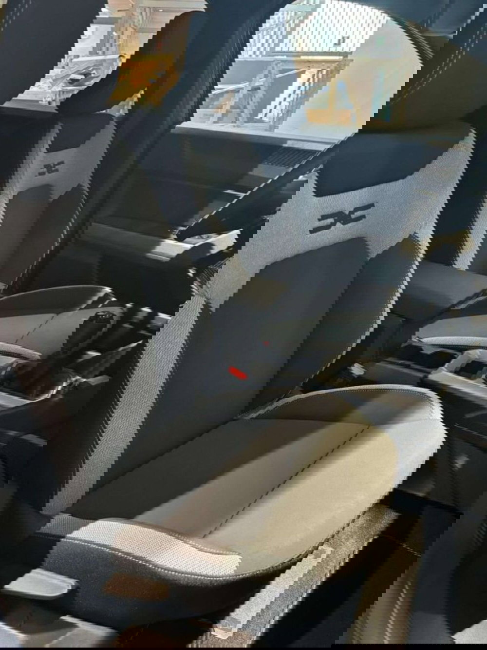 Dacia Bigster nuova a Firenze (14)