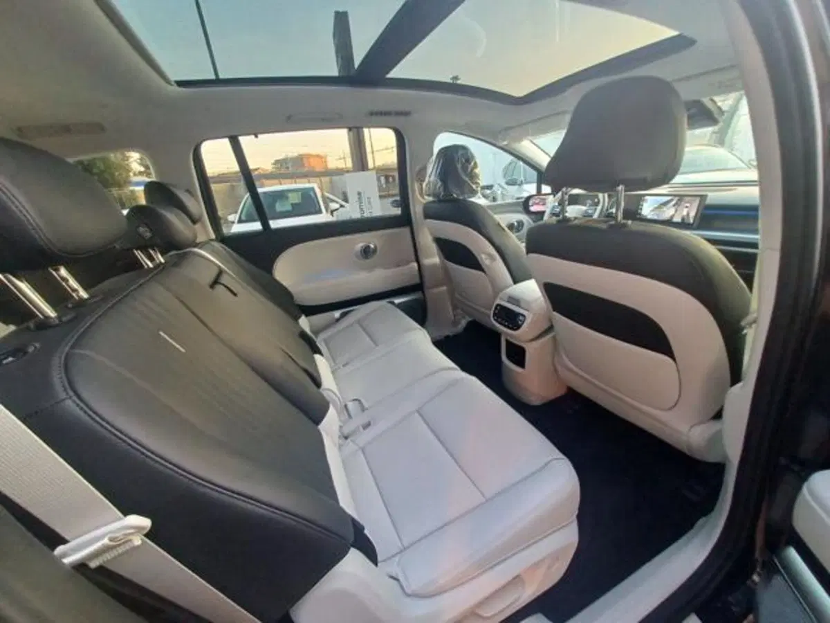 Hyundai Ioniq 9 nuova a Savona (10)