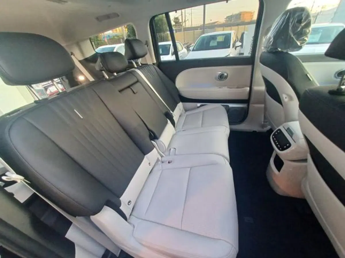 Hyundai Ioniq 9 nuova a Savona (11)
