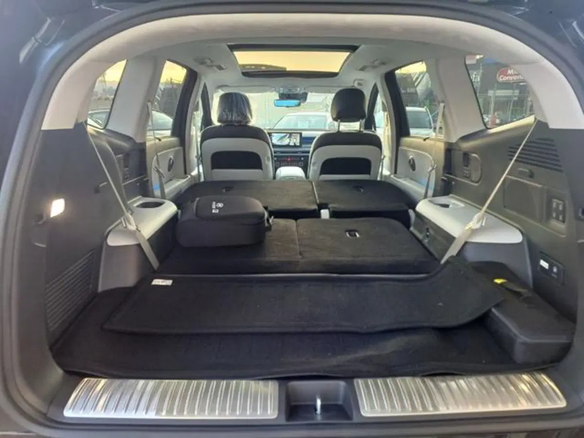 Hyundai Ioniq 9 nuova a Savona (12)