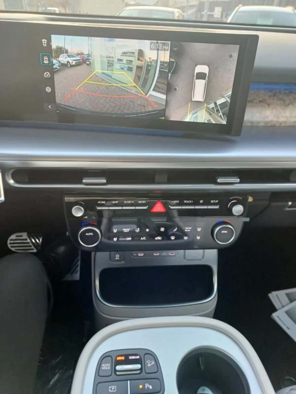 Hyundai Ioniq 9 nuova a Savona (18)