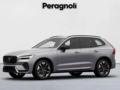Volvo XC60 T8 Recharge AWD Plug-in Hybrid automatico Plus Dark nuova a Firenze