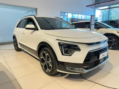 Kia Niro 1.6 GDi DCT HEV Evolution nuova a Castenaso