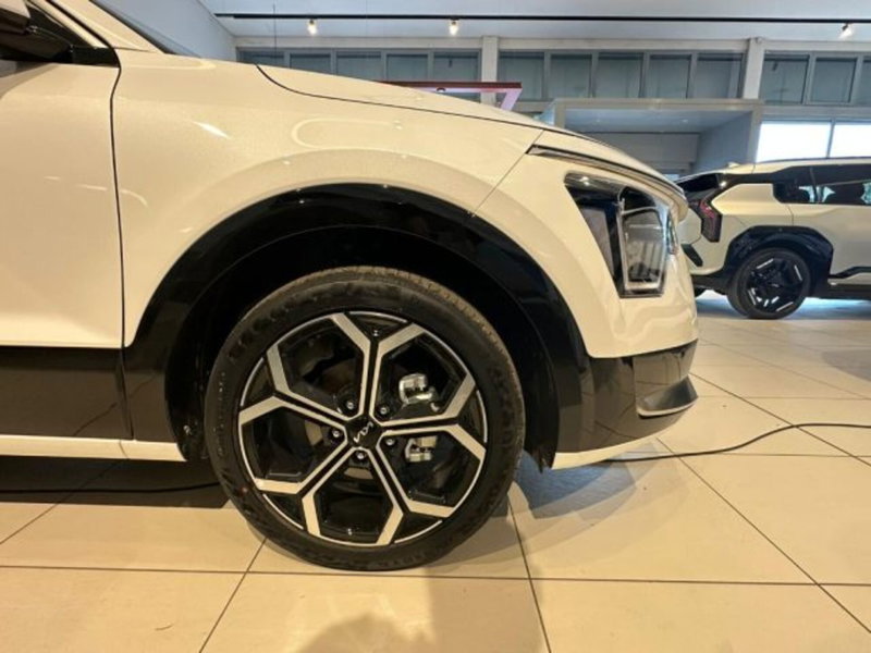 Kia Niro nuova a Bologna (3)