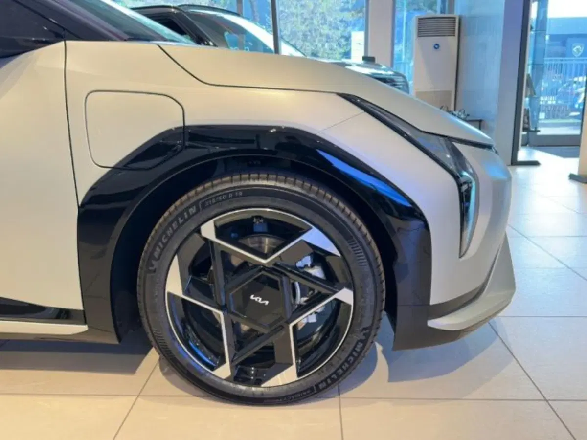 Kia EV4 nuova a Bologna (3)
