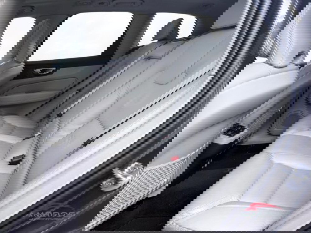 Volvo XC60 usata a Perugia (10)