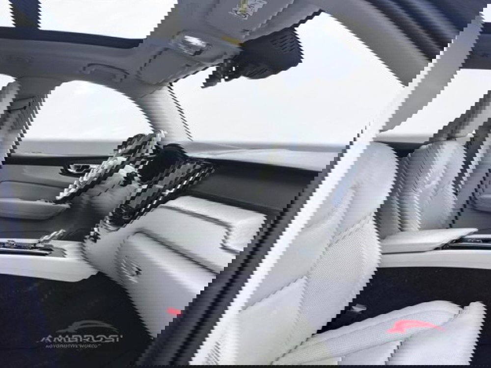 Volvo XC60 usata a Perugia (11)