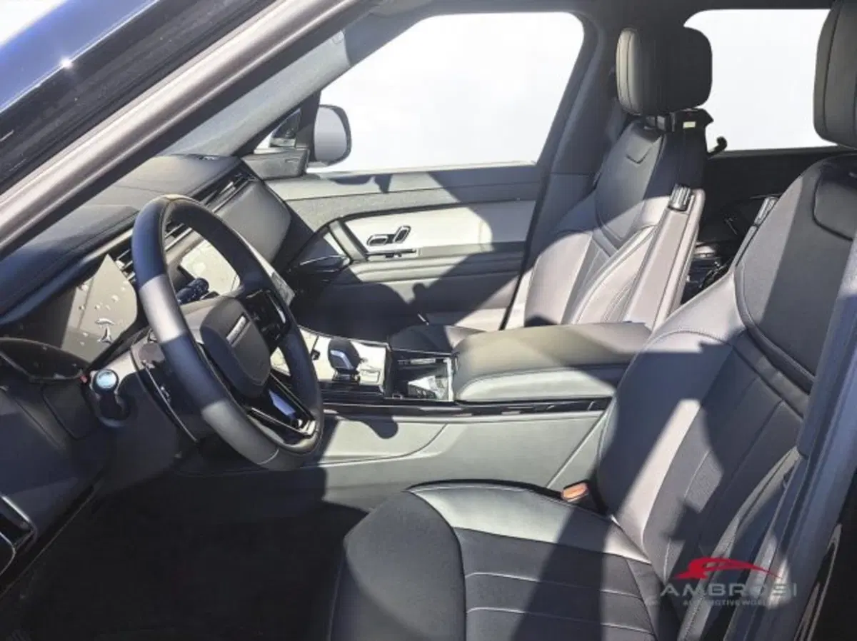 Land Rover Range Rover Sport nuova a Perugia (6)