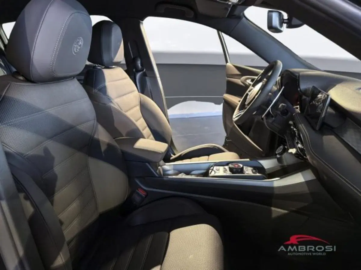 Alfa Romeo Tonale nuova a Perugia (11)