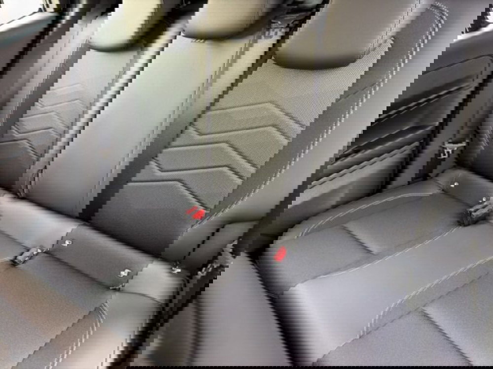 Jeep Avenger nuova a Perugia (11)