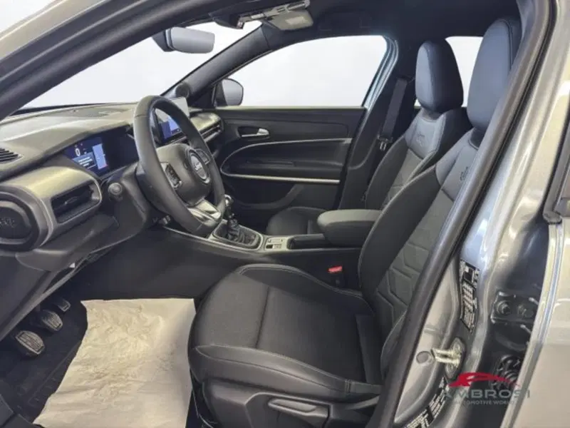 Jeep Avenger nuova a Perugia (10)
