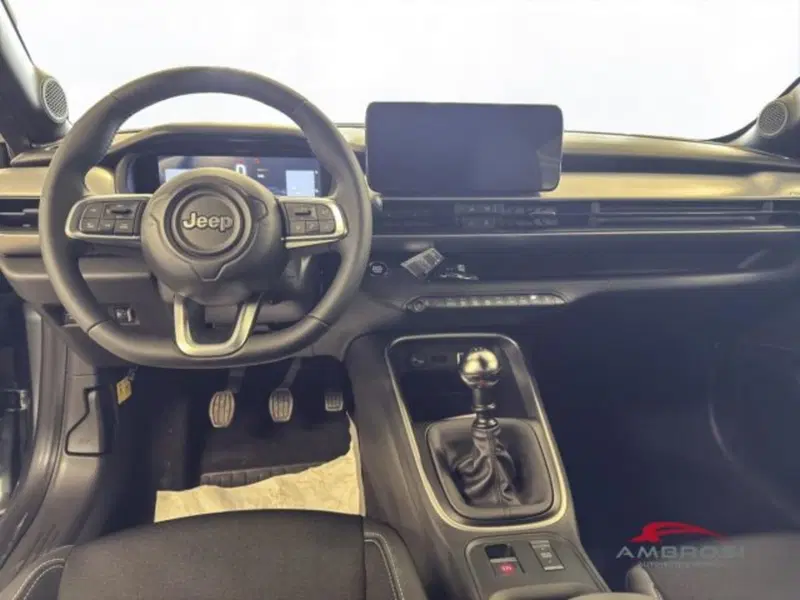 Jeep Avenger nuova a Perugia (15)
