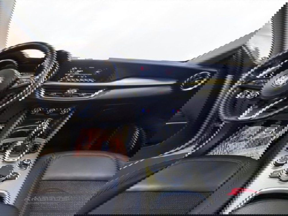 Alfa Romeo Stelvio usata a Perugia (15)