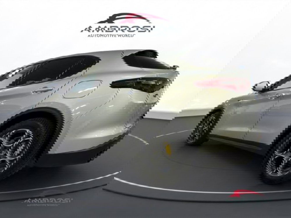 Alfa Romeo Stelvio usata a Perugia (4)