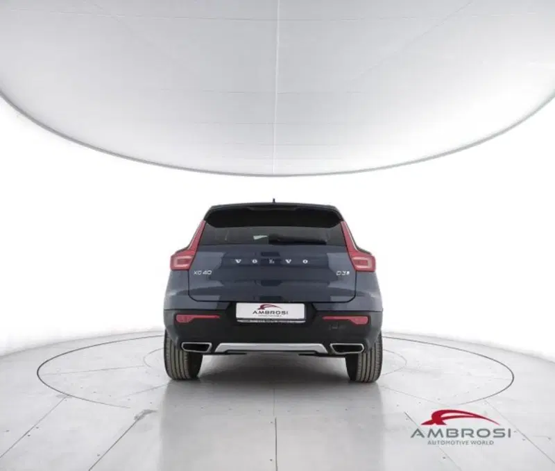 Volvo XC40 usata a Perugia (6)