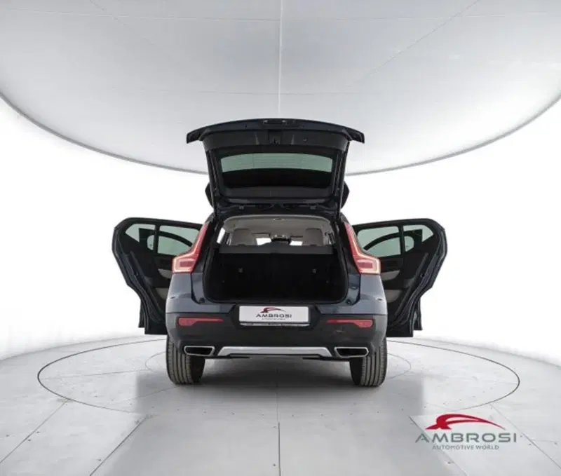 Volvo XC40 usata a Perugia (7)