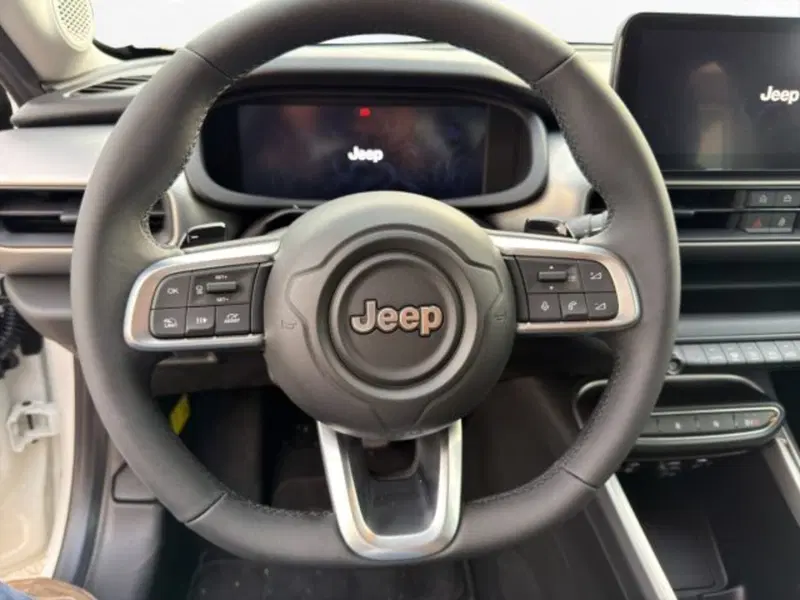 Jeep Avenger nuova a Perugia (9)