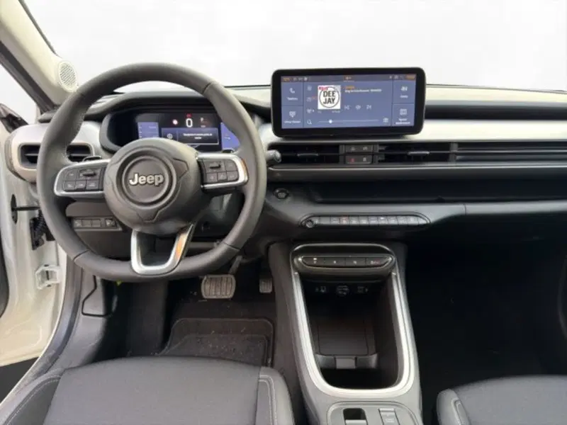 Jeep Avenger nuova a Perugia (12)