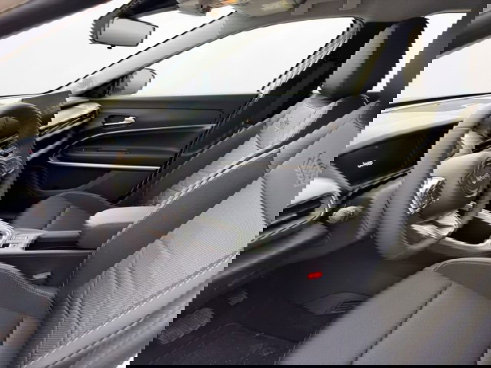 Jeep Avenger nuova a Perugia (8)