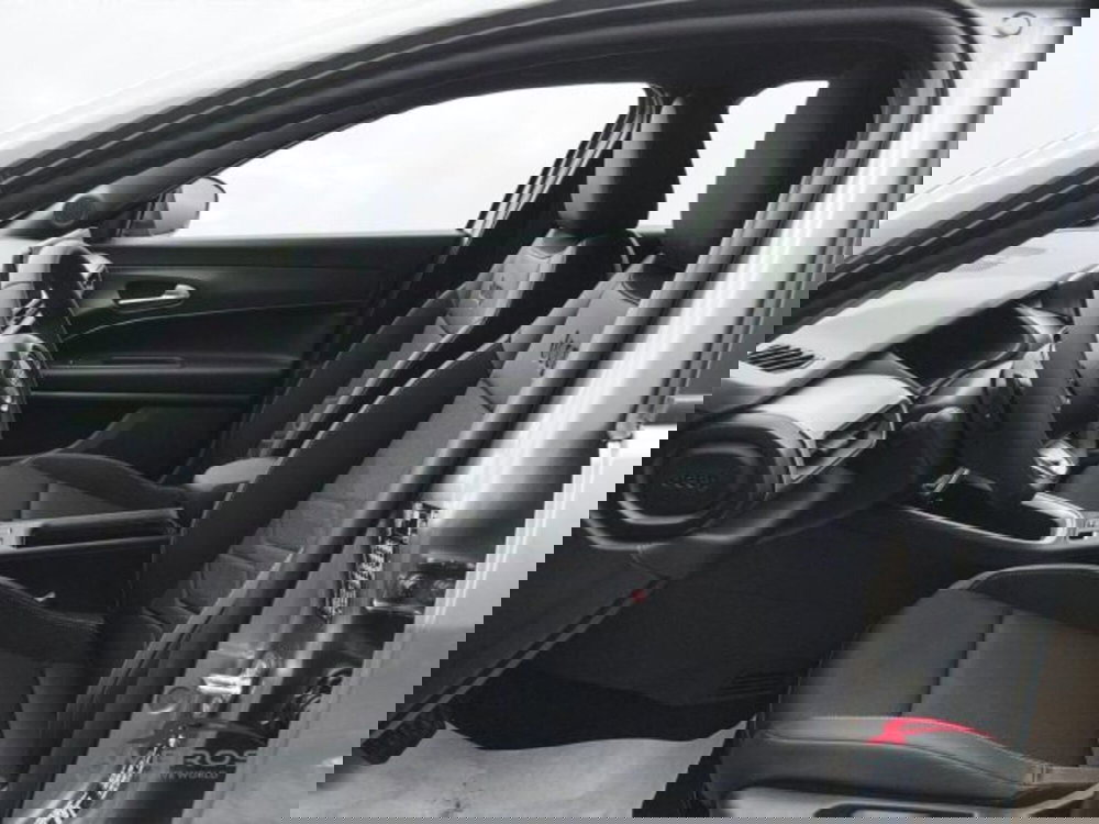 Jeep Avenger nuova a Perugia (10)