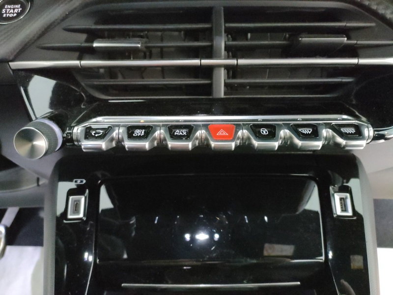 Peugeot 208 usata a L'Aquila (20)