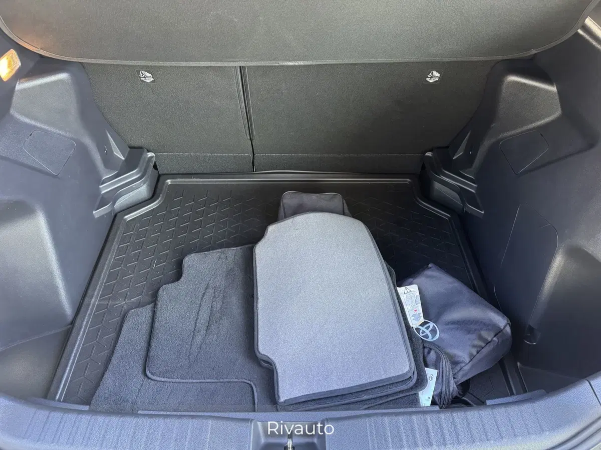 Toyota Yaris Cross usata a Como (11)