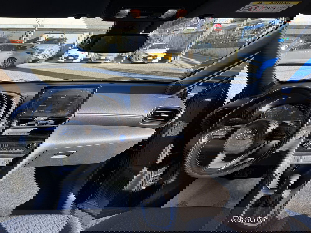 Toyota Yaris Cross usata a Como (7)