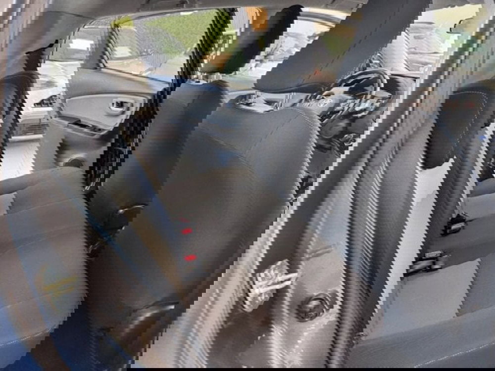 Toyota Yaris usata a Prato (9)