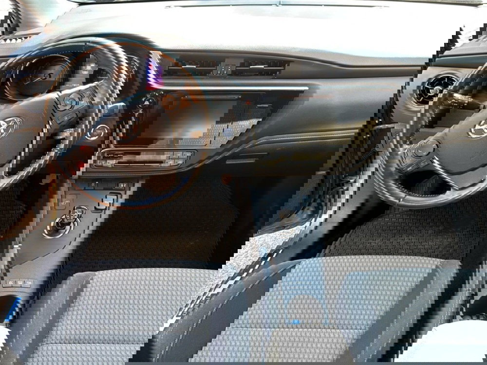 Toyota Auris Station Wagon usata a Bologna (10)