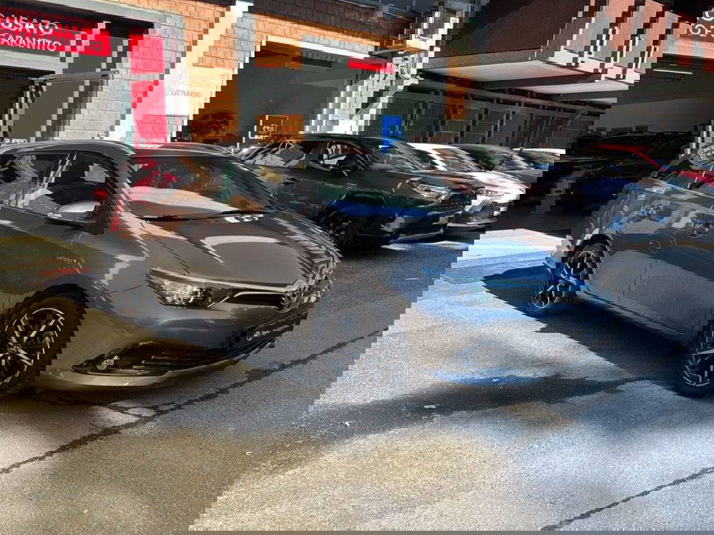 Toyota Auris Station Wagon usata a Bologna (2)