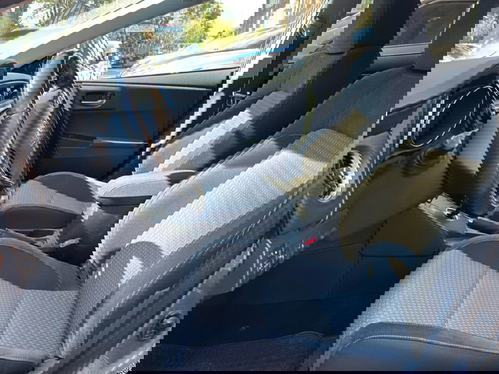 Toyota Auris Station Wagon usata a Bologna (8)