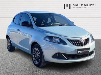 Lancia Ypsilon 1.0 FireFly 5 porte S&amp;S Hybrid Gold Plus del 2023 usata a Bari