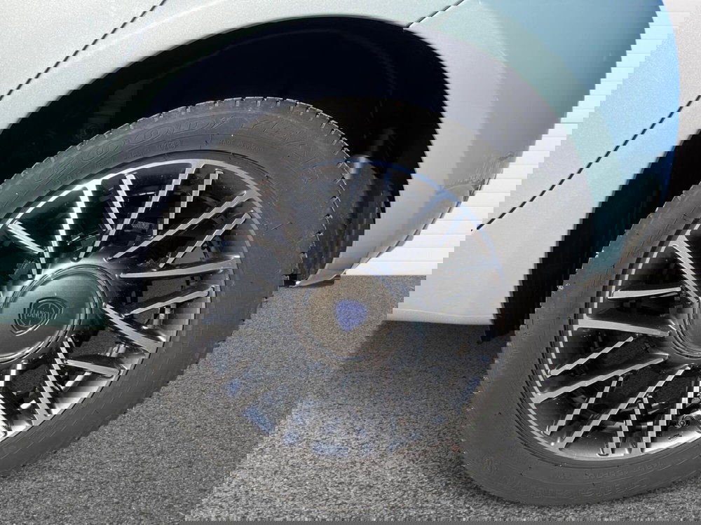 Lancia Ypsilon usata a Bari (6)