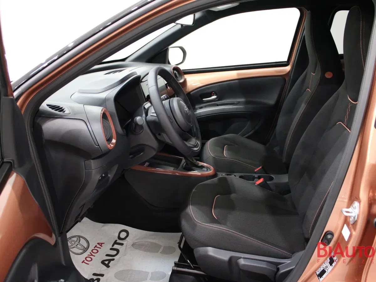 Toyota Aygo X nuova a Firenze (5)