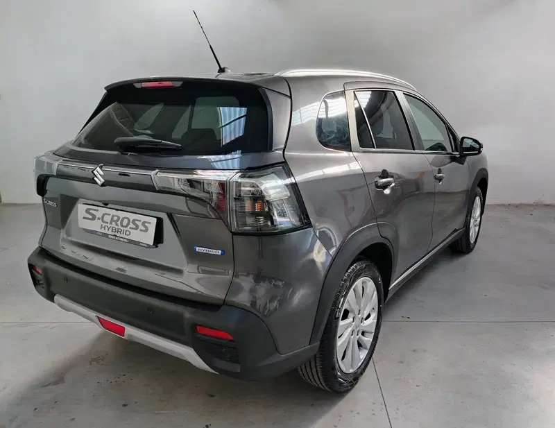 Suzuki S-Cross nuova a Rovigo (14)