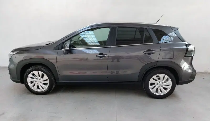 Suzuki S-Cross nuova a Rovigo (5)
