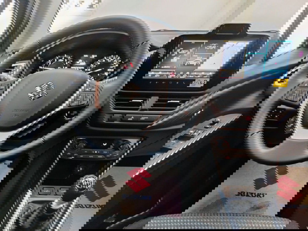 Suzuki S-Cross nuova a Rovigo (9)