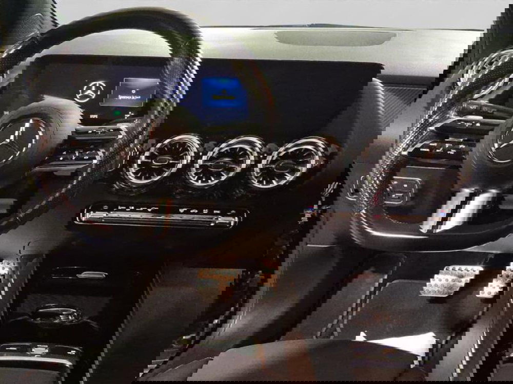 Mercedes-Benz GLA SUV usata a Genova (11)